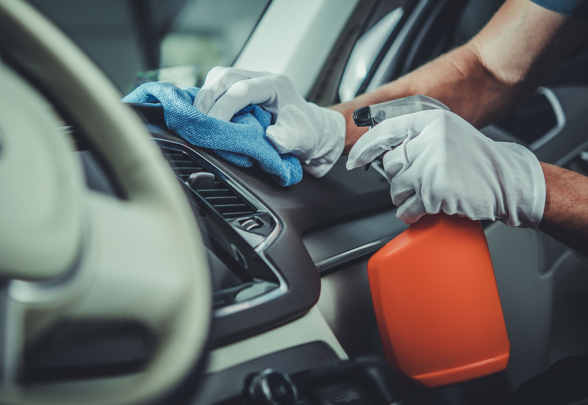 Car Interior Cleaning and Maintenance Using Specialized Detergents